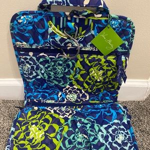 Vera Bradley hanging organizer